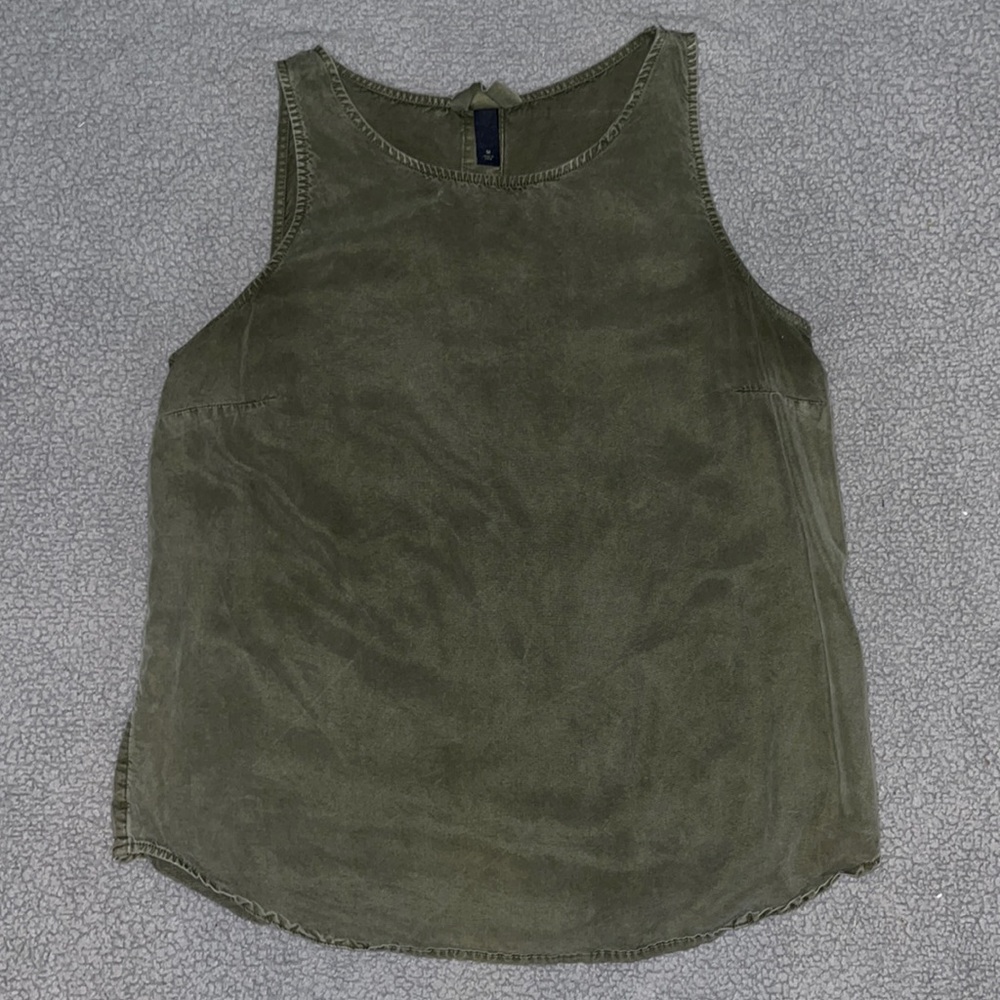 Universal Thread Tank
